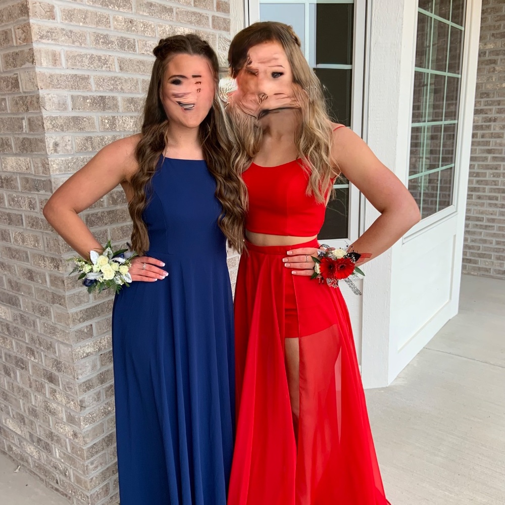 Sherri Hill Red Prom Dress - Picture 4 of 5